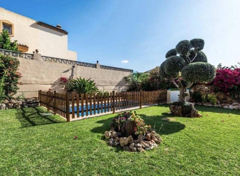 4 slaapkamer Villa te huur in Marbella met zwembad garage - € 3.200 (Ref: 9585246)