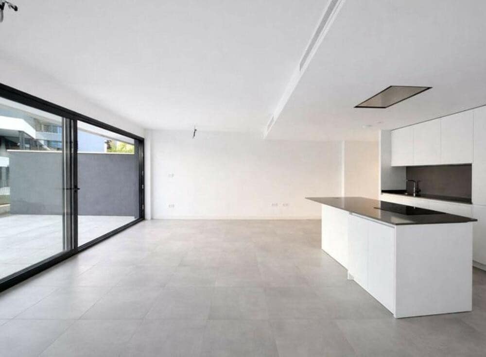 3 quarto Apartamento para arrendar em Estepona com piscina garagem - 2 400 € (Ref: 9590586)