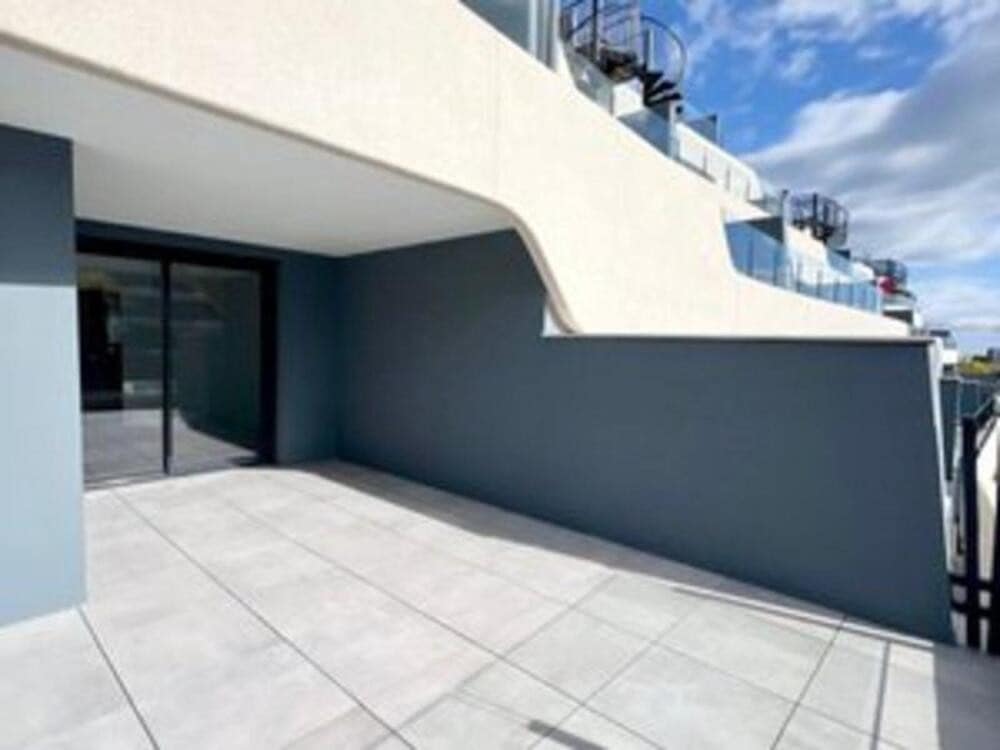 3 quarto Apartamento para arrendar em Estepona com piscina garagem - 2 400 € (Ref: 9590586)