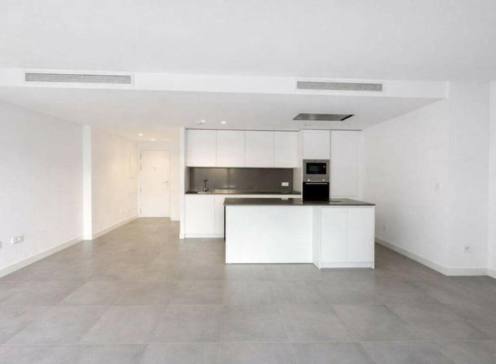 3 quarto Apartamento para arrendar em Estepona com piscina garagem - 2 400 € (Ref: 9590586)