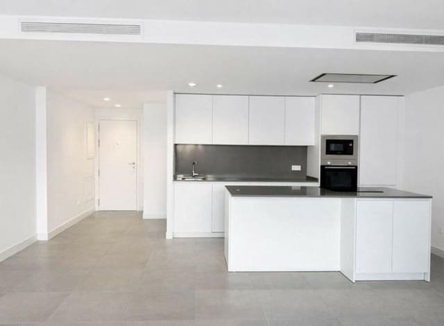 3 quarto Apartamento para arrendar em La Concha - Resina Golf, Estepona com piscina garagem - 2 400 € (Ref: 9590586)