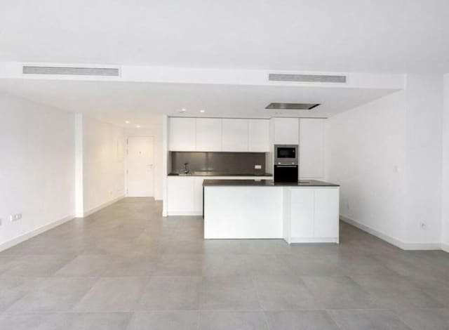 3 quarto Apartamento para arrendar em La Concha - Resina Golf, Estepona com piscina garagem - 2 400 € (Ref: 9590586)