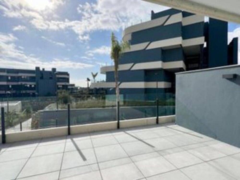 3 quarto Apartamento para arrendar em Estepona com piscina garagem - 2 400 € (Ref: 9590586)