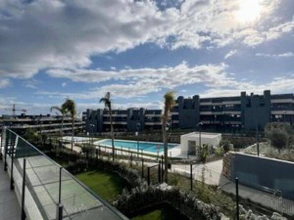 3 quarto Apartamento para arrendar em Estepona com piscina garagem - 2 400 € (Ref: 9590586)