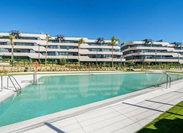 3 quarto Apartamento para arrendar em La Concha - Resina Golf, Estepona com piscina garagem - 2 400 € (Ref: 9590586)