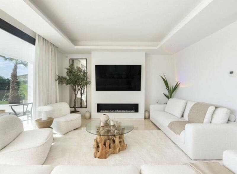 Villa/Maison de 6 chambres à louer à El Paraiso avec piscine garage - 14 850 € (Ref: 9590587)