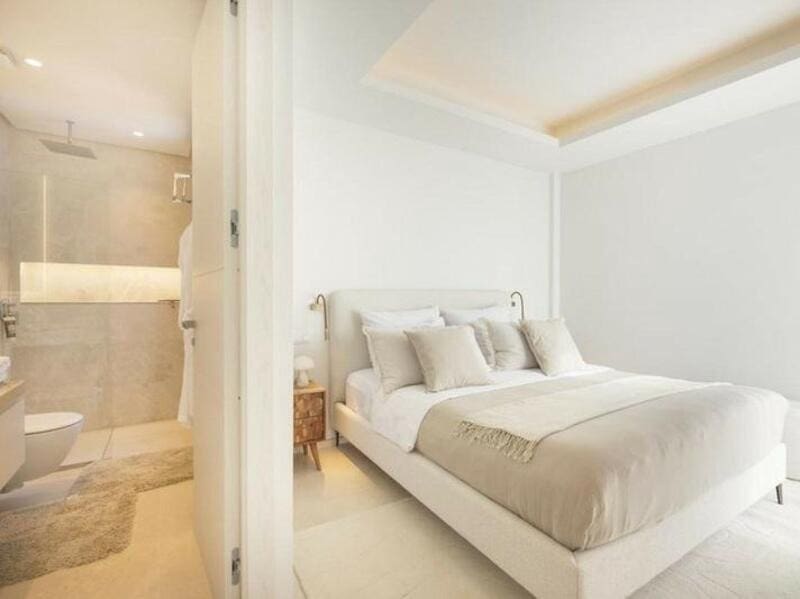 Villa/Maison de 6 chambres à louer à El Paraiso avec piscine garage - 14 850 € (Ref: 9590587)