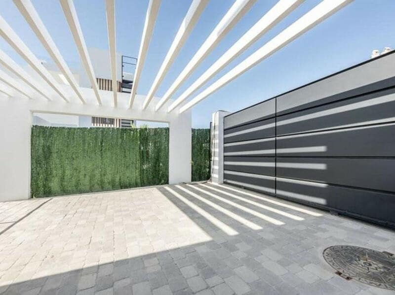 Villa/Maison de 6 chambres à louer à El Paraiso avec piscine garage - 14 850 € (Ref: 9590587)