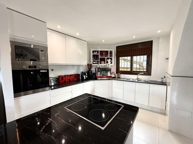 3 camera da letto Villa in vendita in Riviera del Sol, Mijas con piscina garage - 595.000 € (Rif: 9590588)