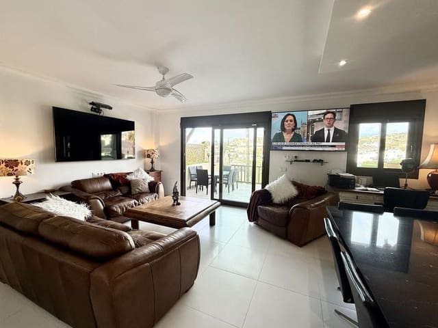 3 soverom Villa til salgs i Riviera del Sol, Mijas med svømmebasseng garasje - € 595 000 (Ref: 9590588)