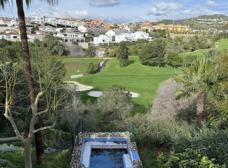 3 soverom Villa til salgs i Riviera del Sol med svømmebasseng garasje - € 595 000 (Ref: 9590588)