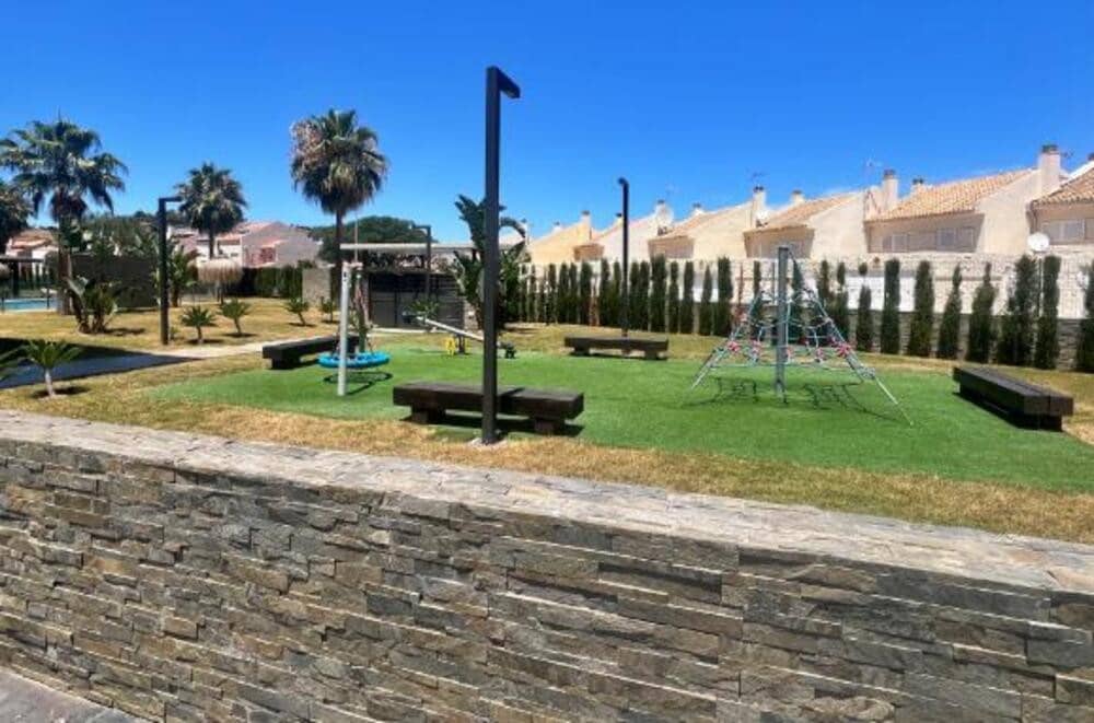 3 soverom Leilighet til salgs i Fuengirola med svømmebasseng garasje - € 640 000 (Ref: 9590589)