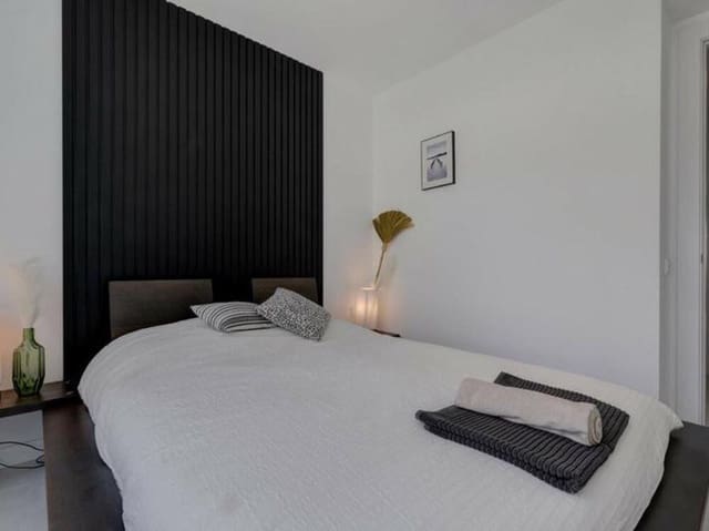 2 Zimmer Apartment zu verkaufen in Selwo, Estepona mit Garage - 439.500 € (Ref: 9594483)