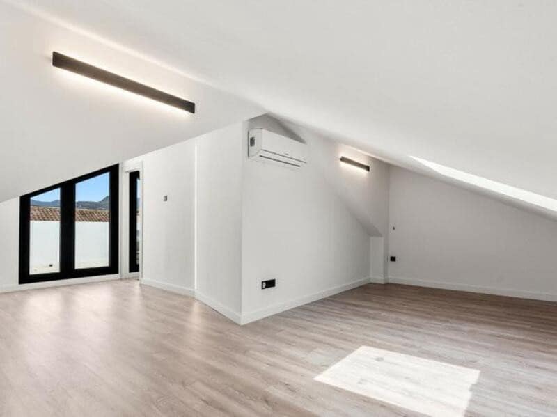 5 Zimmer Villa zu verkaufen in Estepona mit Pool Garage - 1.495.000 € (Ref: 9594486)