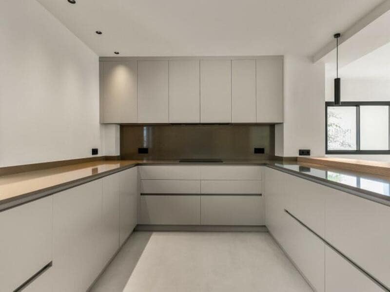 5 Zimmer Villa zu verkaufen in Estepona mit Pool Garage - 1.495.000 € (Ref: 9594486)