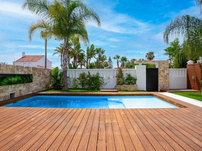 5 Zimmer Villa zu verkaufen in Estepona mit Pool Garage - 1.495.000 € (Ref: 9594486)