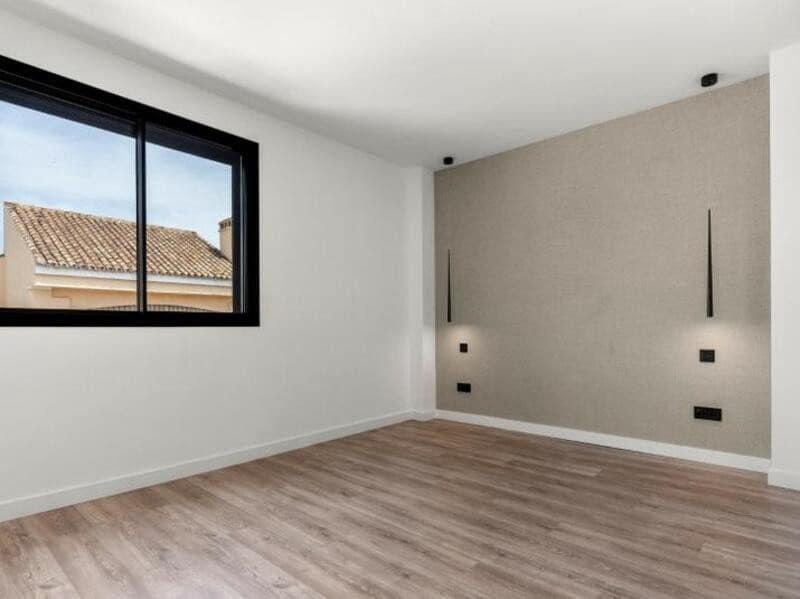 5 Zimmer Villa zu verkaufen in Estepona mit Pool Garage - 1.495.000 € (Ref: 9594486)