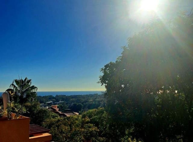 2 slaapkamer Penthouse te koop in Elviria, Marbella met zwembad garage - € 480.000 (Ref: 9598499)