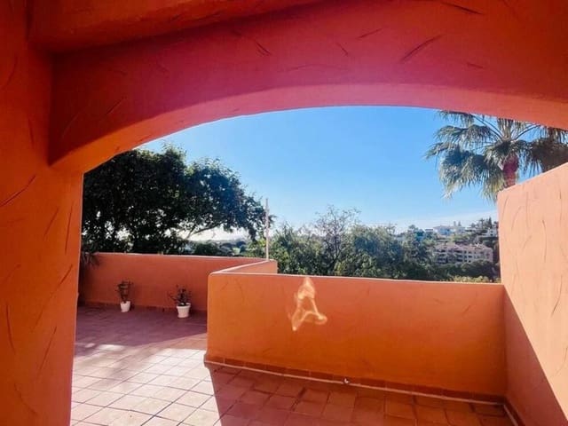 2 slaapkamer Penthouse te koop in Elviria, Marbella met zwembad garage - € 480.000 (Ref: 9598499)