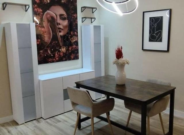 1 soveværelse Lejlighed til leje i Las Brisas, Marbella med garage - € 1.700 (Ref: 9603710)