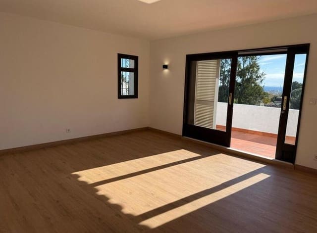 4 makuuhuone Huvila vuokrattavana paikassa La Carolina - Guadalpín, Marbella mukana uima-altaan 
autotalli - 7 500 € (Ref: 9603711)