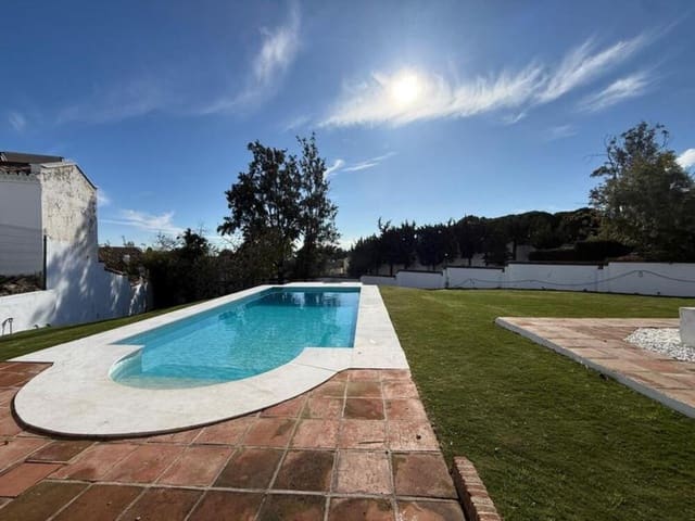 4 makuuhuone Huvila vuokrattavana paikassa La Carolina - Guadalpín, Marbella mukana uima-altaan 
autotalli - 7 500 € (Ref: 9603711)