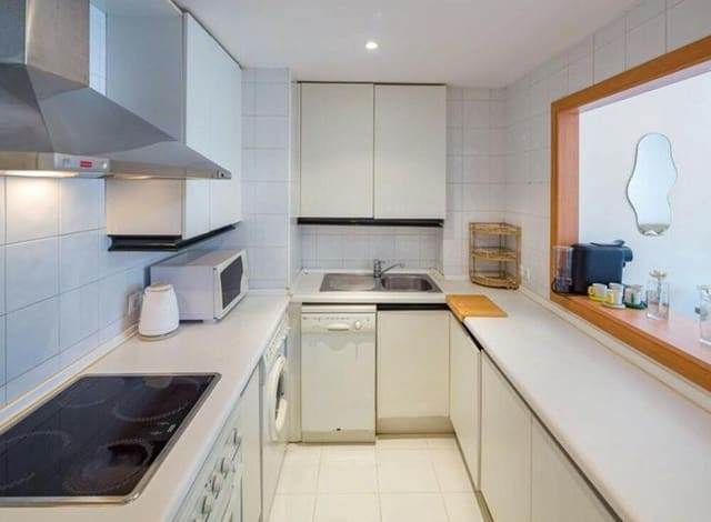 2 bedroom Apartment for rent in Puerto Banus, Marbella with pool garage - € 2,200 (Ref: 9607022)