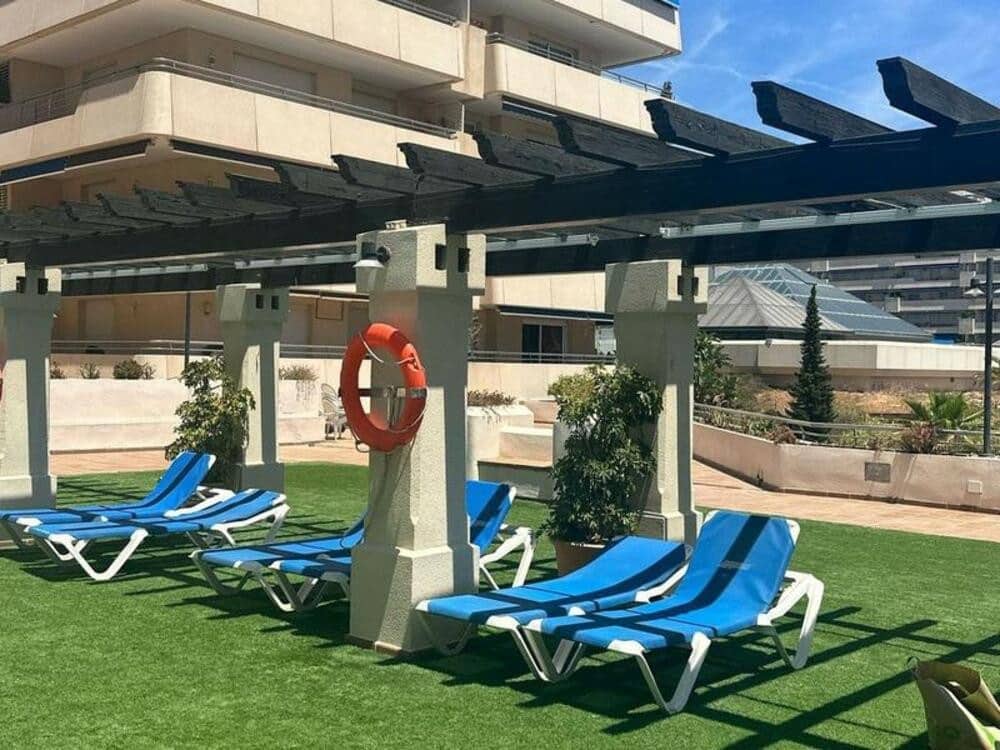 2 bedroom Apartment for rent in Marbella with pool garage - € 2,200 (Ref: 9607022)