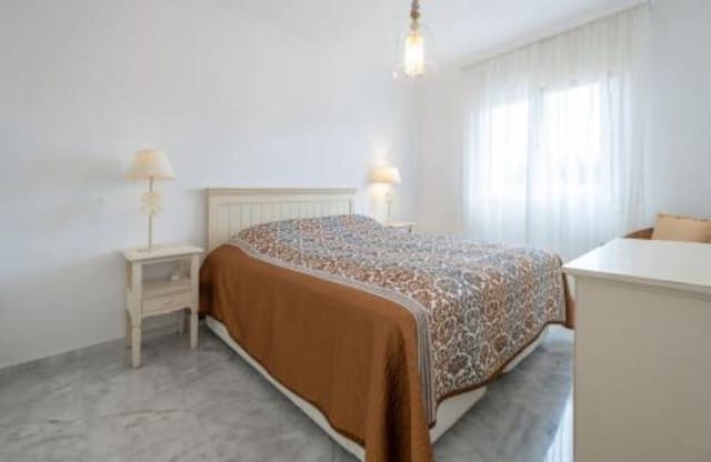 Casa de 3 habitaciones en Lomas De Marbella, Marbella en alquiler con piscina garaje - 3.700 € (Ref: 9607024)