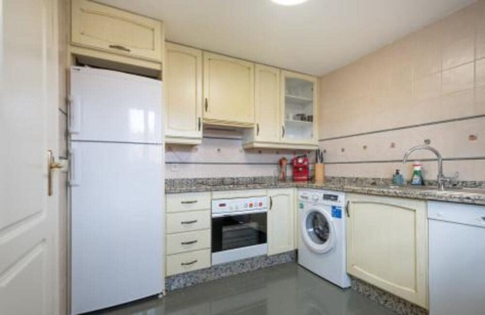 Casa de 3 habitaciones en Marbella en alquiler con piscina garaje - 3.700 € (Ref: 9607024)