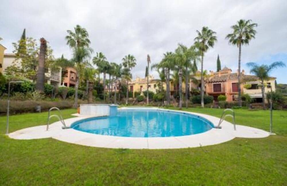 Casa de 3 habitaciones en Marbella en alquiler con piscina garaje - 3.700 € (Ref: 9607024)