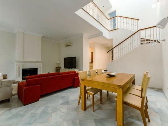 4 soveværelse Byhus til leje i Guadalmina Alta, Marbella med swimmingpool garage - € 4.000 (Ref: 9610659)