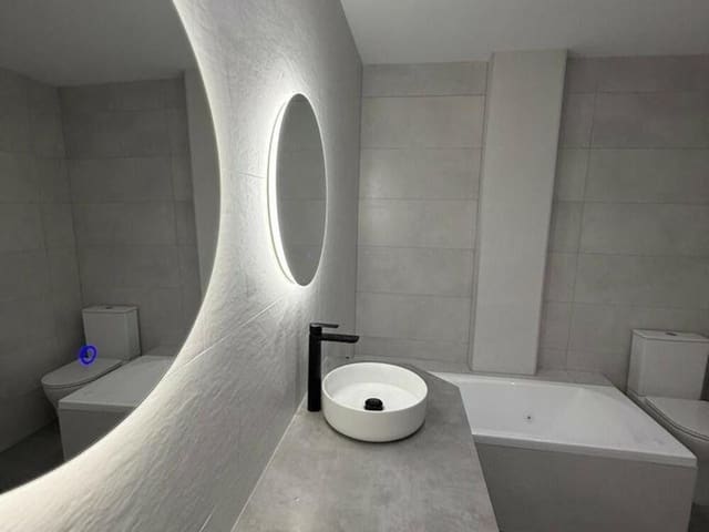 4 soveværelse Byhus til leje i Guadalmina Alta, Marbella med swimmingpool garage - € 4.000 (Ref: 9610659)