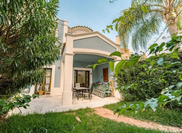 4 soveværelse Byhus til leje i Guadalmina Alta, Marbella med swimmingpool garage - € 4.000 (Ref: 9610659)