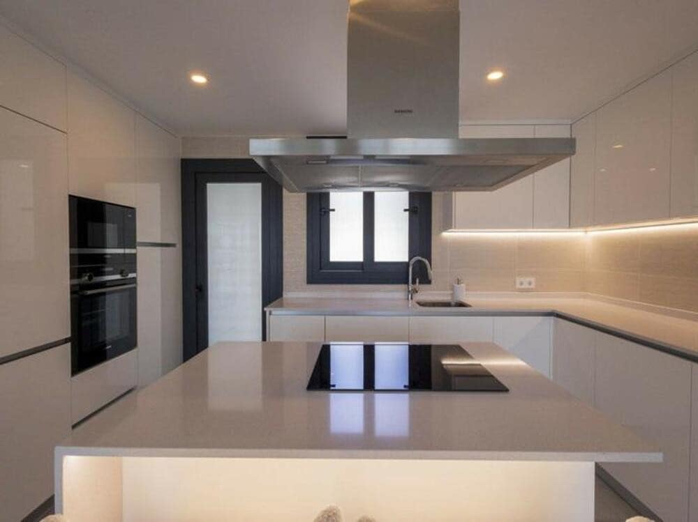 3 slaapkamer Appartement te huur in Atalaya-Isdabe met zwembad garage - € 4.400 (Ref: 9610660)