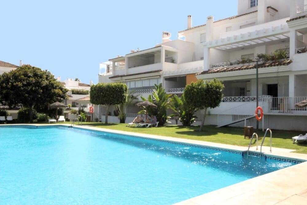 Apartamento de 2 habitaciones en Marbella en venta con piscina garaje - 430.500 € (Ref: 9614559)