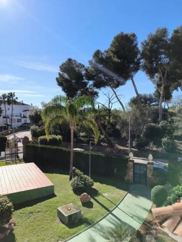 Apartamento de 2 habitaciones en Río Real, Marbella en venta con piscina garaje - 430.500 € (Ref: 9614559)
