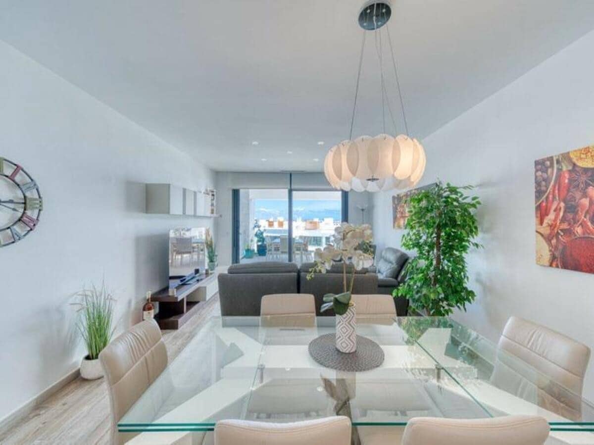 3 makuuhuone Kattohuoneisto vuokrattavana paikassa Bel-Air mukana uima-altaan 
autotalli - 3 500 € (Ref: 9614560)