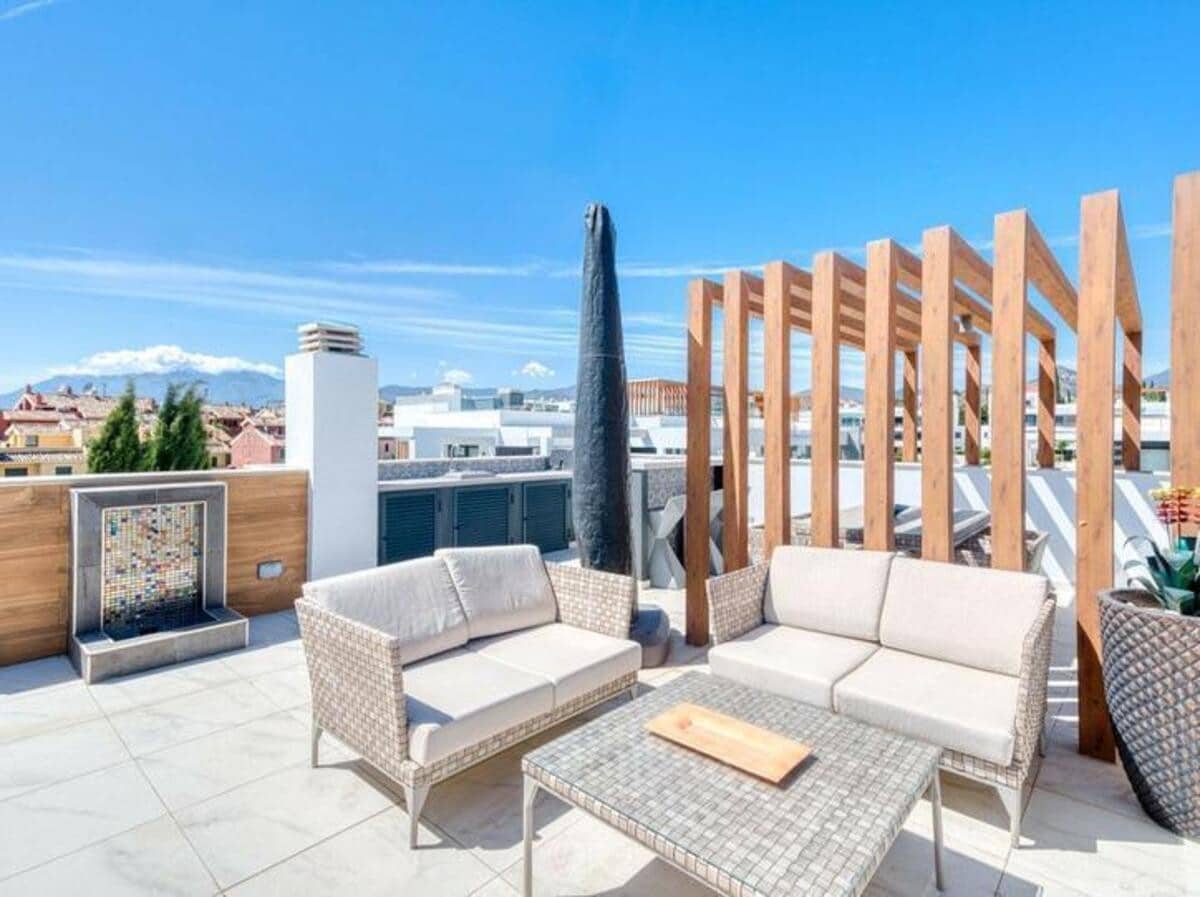 3 makuuhuone Kattohuoneisto vuokrattavana paikassa Bel-Air mukana uima-altaan 
autotalli - 3 500 € (Ref: 9614560)