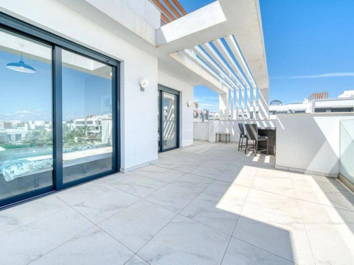 3 makuuhuone Kattohuoneisto vuokrattavana paikassa Bel-Air mukana uima-altaan 
autotalli - 3 500 € (Ref: 9614560)