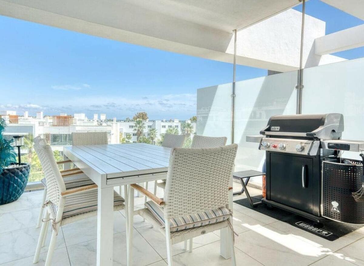 3 makuuhuone Kattohuoneisto vuokrattavana paikassa Bel-Air mukana uima-altaan 
autotalli - 3 500 € (Ref: 9614560)