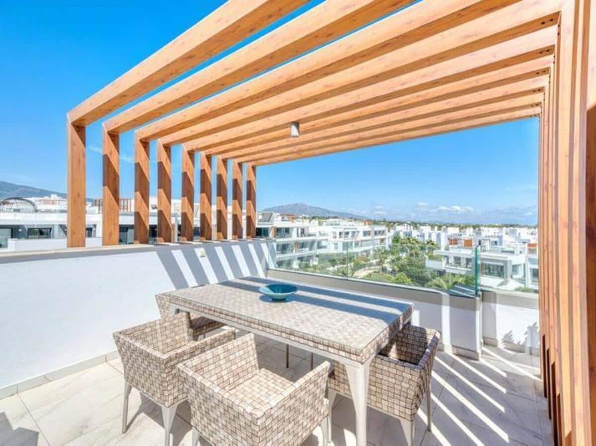 3 makuuhuone Kattohuoneisto vuokrattavana paikassa Bel-Air mukana uima-altaan 
autotalli - 3 500 € (Ref: 9614560)