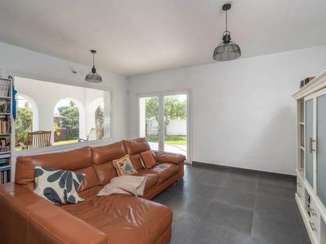 3 makuuhuone Huvila myytävänä paikassa El Faro, Mijas mukana uima-altaan 
autotalli - 995 000 € (Ref: 9618827)