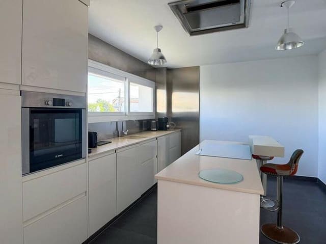 3 makuuhuone Huvila myytävänä paikassa El Faro, Mijas mukana uima-altaan 
autotalli - 995 000 € (Ref: 9618827)