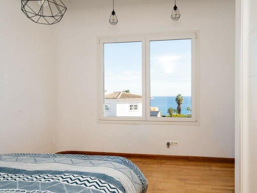 3 bedroom Villa for sale in El Faro with pool garage - € 995,000 (Ref: 9618827)