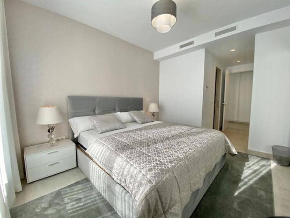 5 makuuhuone Huvila vuokrattavana paikassa El Paraiso mukana uima-altaan 
autotalli - 9 000 € (Ref: 9618828)