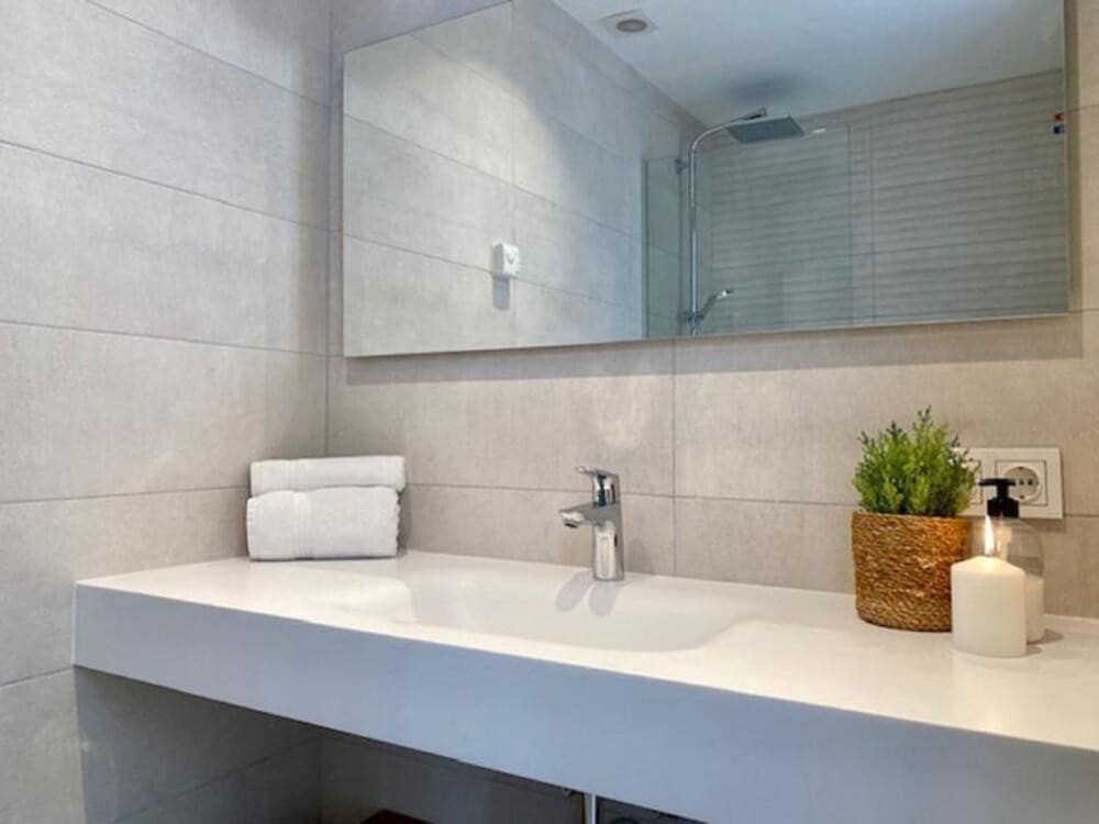 5 makuuhuone Huvila vuokrattavana paikassa El Paraiso mukana uima-altaan 
autotalli - 9 000 € (Ref: 9618828)