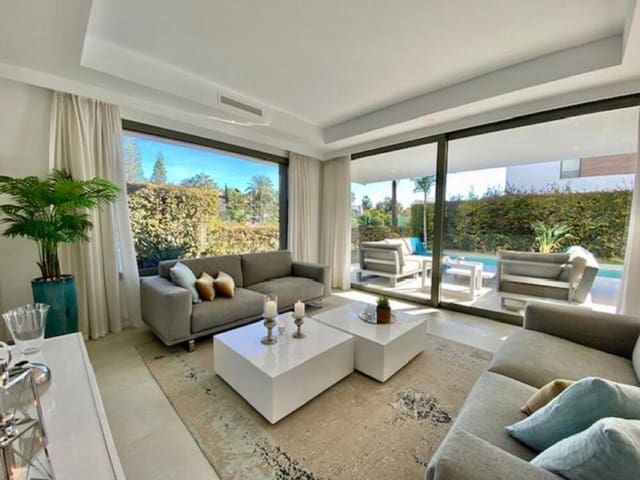 5 soveværelse Villa til leje i El Paraiso, Estepona med swimmingpool garage - € 9.000 (Ref: 9618828)