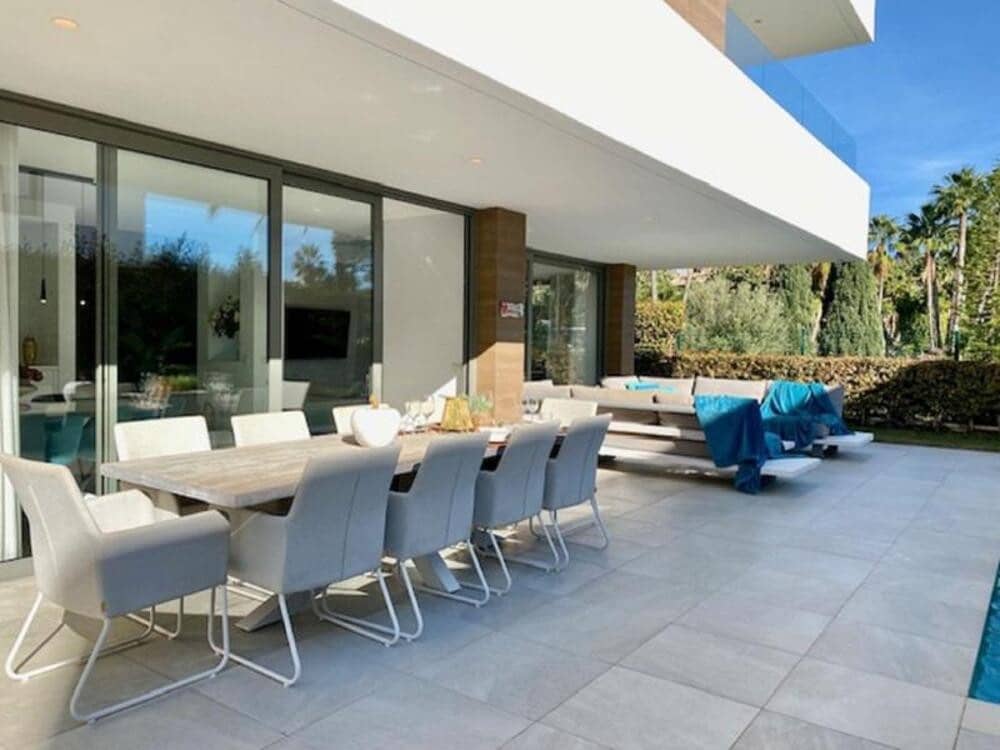 5 makuuhuone Huvila vuokrattavana paikassa El Paraiso mukana uima-altaan 
autotalli - 9 000 € (Ref: 9618828)