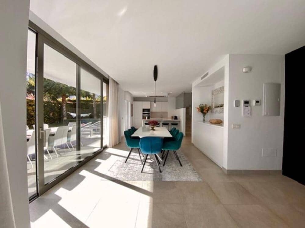 5 soveværelse Villa til leje i El Paraiso med swimmingpool garage - € 8.500 (Ref: 9618828)